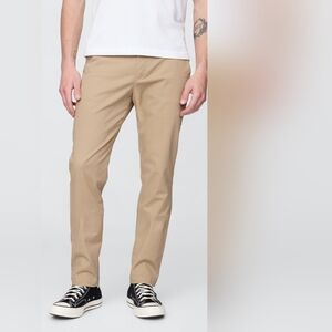 Men's GAP Straight Modern Khakis 34x34 Khaki, NWT